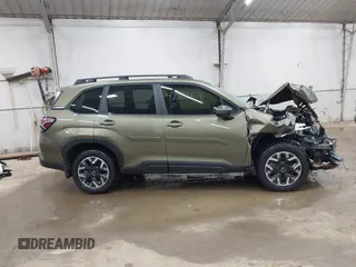 2025 Subaru Forester Premium with VIN JF2SLDDC9SH438517, listed as a IAAI auction lot 42503076 with 7,773 mi miles and . Bid and sale history available at DreamBid. Image 13.
