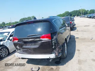 2018 Chrysler Pacifica Touring L Plus with VIN 2C4RC1EG2JR314847, listed as a IAAI auction lot 42716082 with 92,544 mi miles and . Bid and sale history available at DreamBid. Image 17.