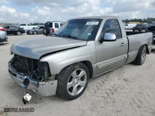 2000 Chevrolet Silverado 1500 with VIN 1GCEC14W8YZ154318, listed as a Copart auction lot 44401375 with 222,405 mi miles and Salvage Title. Bid and sale history available at carsss.com. Image 1.