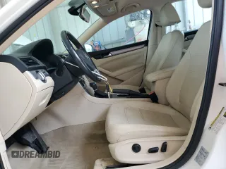 2014 Volkswagen Passat SE z VIN 1VWBT7A34EC075708, wystawiony jako Copart lot #57662405 z przebiegiem 78 077 mil mil oraz Szkoda całkowita • Salvage title. Historia ofert i sprzedaży dostępna na DreamBid. Obrazek 7.