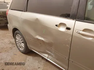 2007 Toyota Sienna XLE with VIN 5TDZK22C47S081645, listed as a IAAI auction lot 41807052 with 139,103 mi miles. Bid and sale history available at carsss.com. Image 6.