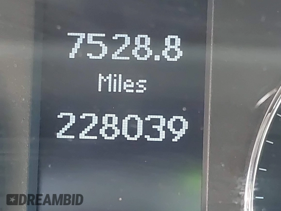 2006 Mercedes-Benz C 280 Luxury with VIN WDBRF54H56A825858, listed as a IAAI auction lot 41860629 with 228,039 mi miles and . Bid and sale history available at DreamBid. Image 15.