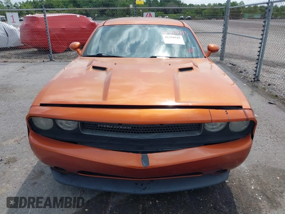 2011 Dodge Challenger z VIN 2B3CJ4DG7BH581585, wystawiony jako IAAI lot #42358543 z przebiegiem 247 380 mil mil oraz . Historia ofert i sprzedaży dostępna na DreamBid. Obrazek 6.