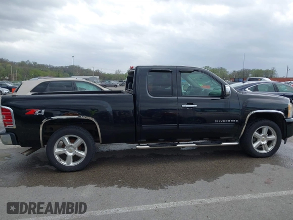 2009 Chevrolet Silverado 1500 LT with VIN 1GCEK29079Z199152, listed as a IAAI auction lot 41934658 with 129,864 mi miles. Bid and sale history available at carsss.com. Image 13.