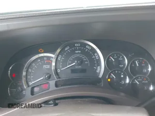 2005 Cadillac Escalade z VIN 1GYEC63T15R178857, wystawiony jako IAAI lot #42313783 z przebiegiem Nie podano mil oraz . Historia ofert i sprzedaży dostępna na DreamBid. Obrazek 7.