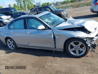 2014 BMW 3 Series 328i xDrive с VIN WBA3B5C55EF599510, выставлен на аукционе IAAI как лот 42333132 с пробегом 180 588 миль миль и . История ставок и продаж доступна на DreamBid. Изображение 12.