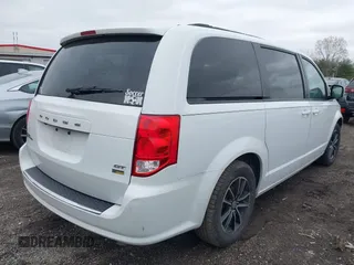 2019 Dodge Grand Caravan GT with VIN 2C4RDGEG3KR511172, listed as a IAAI auction lot 42023269 with 180,229 mi miles and . Bid and sale history available at DreamBid. Image 4.