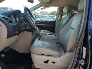 2016 Chrysler Town & Country Touring with VIN 2C4RC1BG5GR149177, listed as a Copart auction lot 52645085 with 0 mi miles and Non Repairable. Bid and sale history available at carsss.com. Image 7.