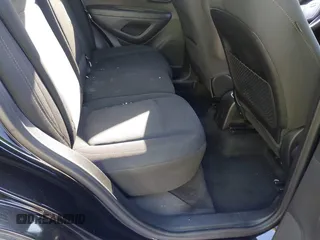 2019 Chevrolet Trax LS with VIN 3GNCJKSB6KL178934, listed as a IAAI auction lot 41772894 with 126,468 mi miles. Bid and sale history available at carsss.com. Image 8.