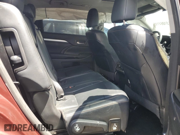 2015 Toyota Highlander XLE z VIN 5TDKKRFH8FS107212, wystawiony jako Copart lot #51064115 z przebiegiem 149 775 mil mil oraz Szkoda całkowita • Salvage title. Historia ofert i sprzedaży dostępna na DreamBid. Obrazek 12.