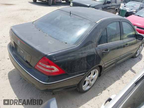 2006 Mercedes-Benz C 230 Sport z VIN WDBRF52H76F762025, wystawiony jako IAAI lot #42197195 z przebiegiem 186 275 mil mil oraz . Historia ofert i sprzedaży dostępna na DreamBid. Obrazek 4.