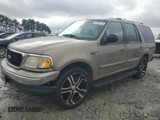 2001 Ford Expedition XLT z VIN 1FMRU15W61LA54705, wystawiony jako Copart lot #44795115 z przebiegiem Nie podano mil oraz Szkoda całkowita • Salvage title. Historia ofert i sprzedaży dostępna na DreamBid. Obrazek 1.