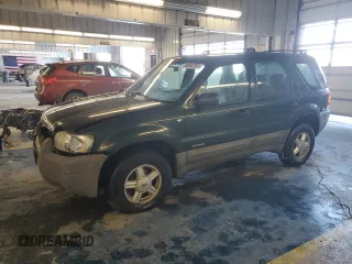 2002 Ford Escape XLS Choice with VIN 1FMYU02112KB77558, listed as a Copart auction lot 45626575 with 253,586 mi miles and Non repairable. Bid and sale history available at DreamBid. Image 1.