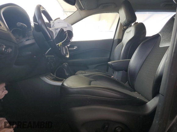 2020 Jeep Compass Latitude with VIN 3C4NJCBB4LT141325, listed as a Copart auction lot 43410945 with 52,691 mi miles and Salvage Title. Bid and sale history available at carsss.com. Image 7.