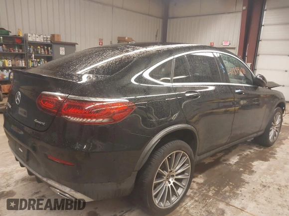 2020 Mercedes-Benz GLC with VIN WDC0J8EBXLF712792, listed as a IAAI auction lot 41399090 with 63,762 mi miles. Bid and sale history available at carsss.com. Image 4.