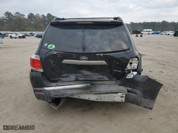 2011 Toyota Highlander with VIN 5TDBK3EHXBS082452, listed as a Copart auction lot 44063115 with 221,062 mi miles and Salvage Title. Bid and sale history available at carsss.com. Image 6.