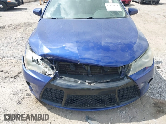 2015 Toyota Camry XLE with VIN 4T1BF1FK0FU885903, listed as a IAAI auction lot 41923424 with 193,676 mi miles and . Bid and sale history available at DreamBid. Image 6.