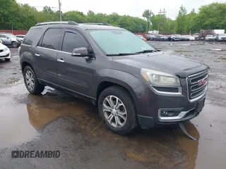 2015 GMC Acadia SLT z VIN 1GKKVRKD3FJ135964, wystawiony jako IAAI lot #42261023 z przebiegiem 158 239 mil mil oraz . Historia ofert i sprzedaży dostępna na DreamBid. Obrazek 1.