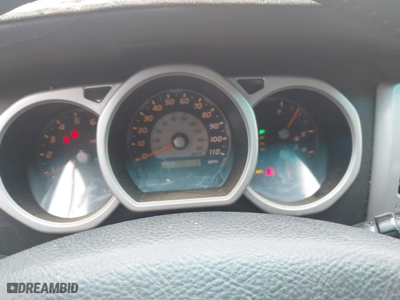 2005 Toyota 4Runner SR5 with VIN JTEZU14R050050572, listed as a IAAI auction lot 41660017 with 286,428 mi miles. Bid and sale history available at carsss.com. Image 7.