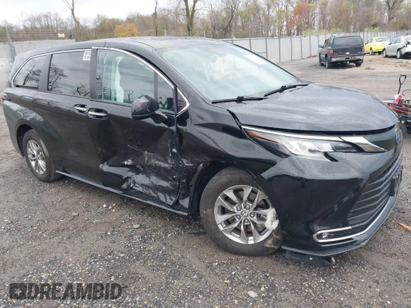 2022 Toyota Sienna XLE with VIN 5TDYRKEC3NS111265, listed as a IAAI auction lot 42041080 with 114,667 mi miles and . Bid and sale history available at DreamBid. Image 1.