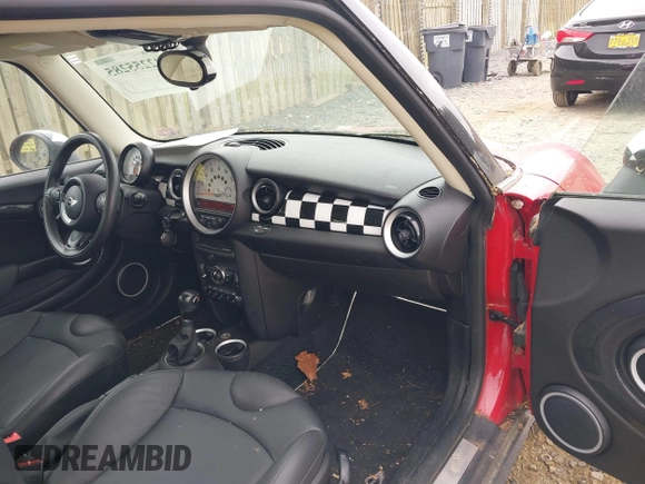 2012 MINI Hardtop S with VIN WMWSV3C52CT385757, listed as a IAAI auction lot 42255285 with 116,660 mi miles and . Bid and sale history available at DreamBid. Image 5.