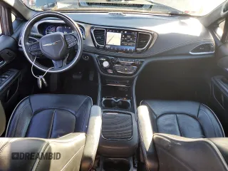 2021 Chrysler Pacifica Hybrid Limited with VIN 2C4RC1S73MR517853, listed as a Copart auction lot 88283675 with 27,900 mi miles and Salvage title. Bid and sale history available at DreamBid. Image 8.
