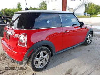 2011 MINI Hardtop with VIN WMWSU3C57BT184132, listed as a IAAI auction lot 42424168 with 65,985 mi miles and . Bid and sale history available at DreamBid. Image 4.