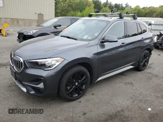 2020 BMW X1 xDrive28i z VIN WBXJG9C06L5R70557, wystawiony jako Copart lot #55525365 z przebiegiem 32 207 mil mil oraz Szkoda całkowita • Salvage title. Historia ofert i sprzedaży dostępna na DreamBid. Obrazek 1.