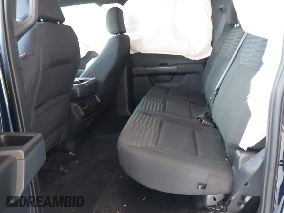 2023 Ford F-150 XL z VIN 1FTEW1CPXPFC16643, wystawiony jako IAAI lot #42205858 z przebiegiem Nie podano mil oraz . Historia ofert i sprzedaży dostępna na DreamBid. Obrazek 8.