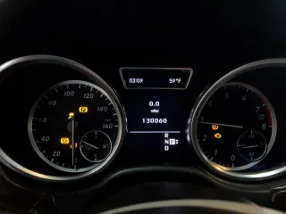 2012 Mercedes-Benz M 350 z VIN 4JGDA5HBXCA013141, wystawiony jako Copart lot #57474815 z przebiegiem 130 060 mil mil oraz Szkody całkowita. Historia ofert i sprzedaży dostępna na DreamBid. Obrazek 9.