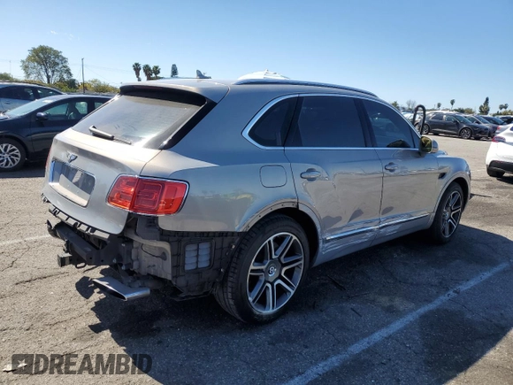 2018 Bentley Bentayga Signature z VIN SJAAC4ZV0JC020171, wystawiony jako Copart lot #48413645 z przebiegiem 76 196 mil mil oraz Szkody całkowita. Historia ofert i sprzedaży dostępna na DreamBid. Obrazek 3.
