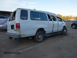 2000 Ford Econoline Passenger XL with VIN 1FBSS31L0YHA29853, listed as a IAAI auction lot 40940191 with 205,768 mi miles and . Bid and sale history available at DreamBid. Image 4.