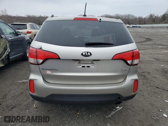 2015 Kia Sorento LX with VIN 5XYKTCA69FG562972, listed as a Copart auction lot 53233305 with 145,573 mi miles and Clean Title. Bid and sale history available at carsss.com. Image 6.