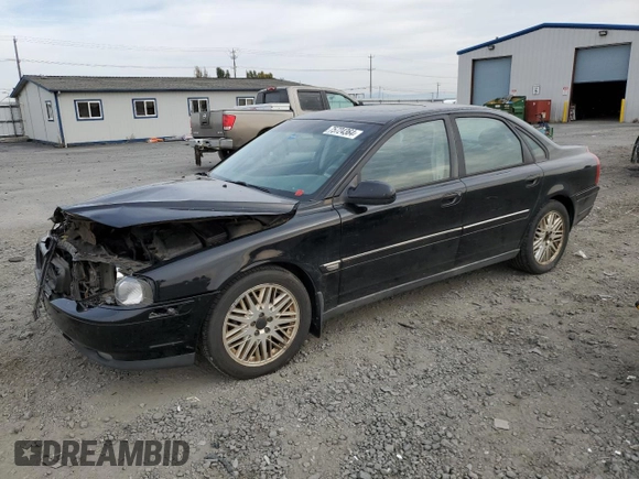 2002 Volvo S80 z VIN YV1TS91D121272934, wystawiony jako Copart lot #75724364 z przebiegiem Nie podano mil oraz Szkoda całkowita • Salvage title. Historia ofert i sprzedaży dostępna na DreamBid. Obrazek 1.