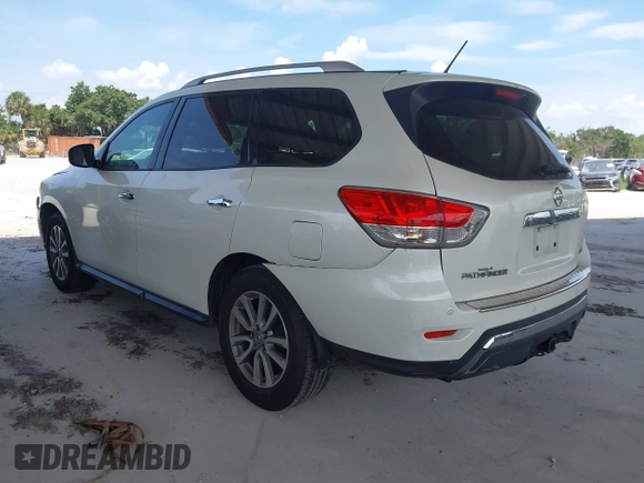 2016 Nissan Pathfinder S with VIN 5N1AR2MN8GC637220, listed as a IAAI auction lot 42382682 with 237,881 mi miles and . Bid and sale history available at DreamBid. Image 3.