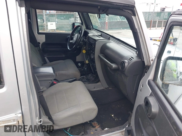 2008 Jeep Wrangler Unlimited Sahara with VIN 1J4GA59158L501099, listed as a IAAI auction lot 41743590 with 213,941 mi miles and . Bid and sale history available at DreamBid. Image 5.
