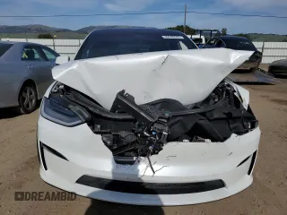 2022 Tesla Model X with VIN 7SAXCBE5XNF358319, listed as a Copart auction lot 50246555 with 12,863 mi miles and Salvage Title. Bid and sale history available at DreamBid. Image 5.