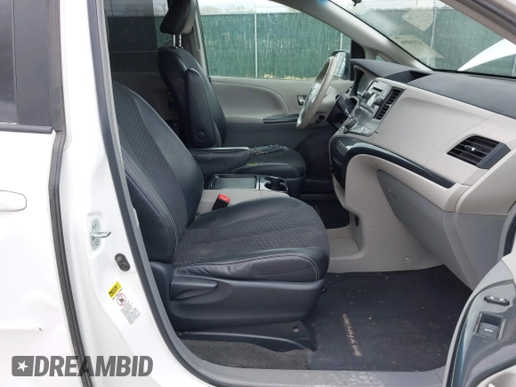 2011 Toyota Sienna SE with VIN 5TDXK3DC9BS158089, listed as a IAAI auction lot 41934896 with 177,219 mi miles. Bid and sale history available at carsss.com. Image 5.