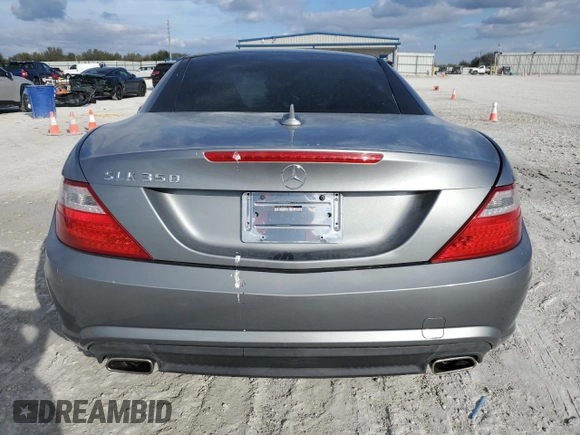 2012 Mercedes-Benz SLK 350 z VIN WDDPK5HA8CF014674, wystawiony jako Copart lot #43035715 z przebiegiem 79 506 mil mil oraz Nie do naprawy • Non repairable. Historia ofert i sprzedaży dostępna na DreamBid. Obrazek 6.