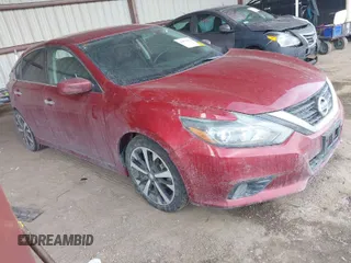 2018 Nissan Altima 2.5 S with VIN 1N4AL3AP1JC113647, listed as a IAAI auction lot 41652494 with 113,015 mi miles. Bid and sale history available at carsss.com. Image 1.