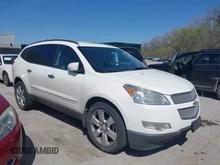 2012 Chevrolet Traverse LTZ z VIN 1GNKVLED4CJ156118, wystawiony jako IAAI lot #41985837 z przebiegiem 207 705 mil mil oraz . Historia ofert i sprzedaży dostępna na DreamBid. Obrazek 1.