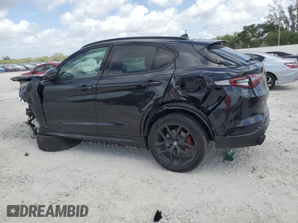 2019 Alfa Romeo Stelvio z VIN ZASPAKAN8K7C49262, wystawiony jako Copart lot #54317625 z przebiegiem Nie podano mil oraz Nie do naprawy • Non repairable. Historia ofert i sprzedaży dostępna na DreamBid. Obrazek 2.