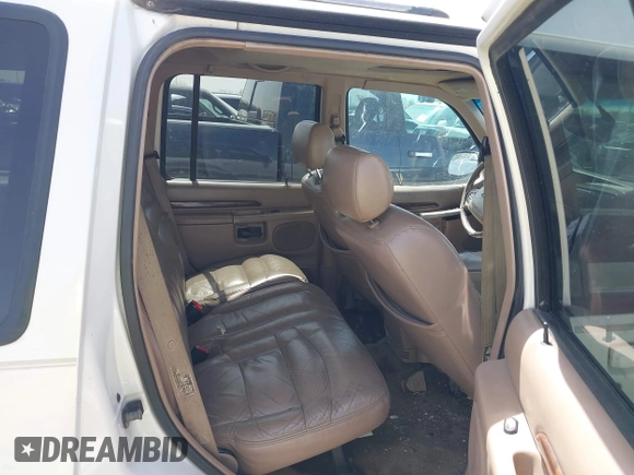 2000 Ford Explorer with VIN 1FMZU75E7YZA75919, listed as a IAAI auction lot 41809772 with 244,787 mi miles and . Bid and sale history available at DreamBid. Image 8.