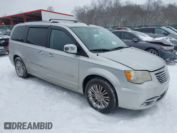 2011 Chrysler Town & Country Limited z VIN 2A4RR6DG3BR609061, wystawiony jako IAAI lot #41632696 z przebiegiem 201 975 mil mil oraz . Historia ofert i sprzedaży dostępna na DreamBid. Obrazek 1.