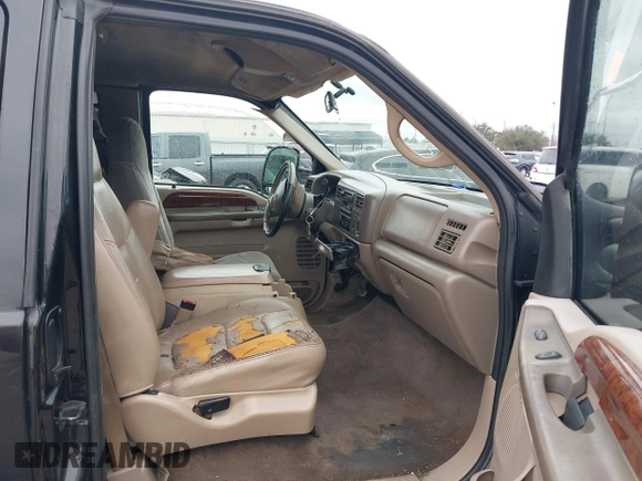 2001 Ford Super Duty F-250 XL with VIN 1FTNX20F01EA27544, listed as a IAAI auction lot 41395573 with 320,395 mi miles. Bid and sale history available at carsss.com. Image 5.