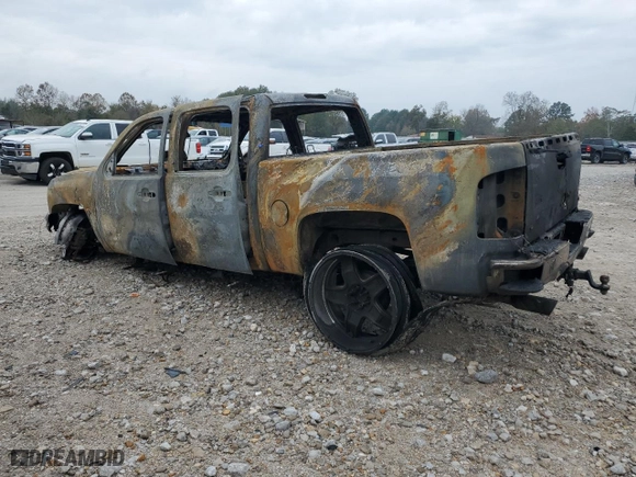 2011 Chevrolet Silverado 1500 LS with VIN 3GCPCREA2BG134101, listed as a Copart auction lot 82221374 with 0 mi miles and Salvage Title. Bid and sale history available at carsss.com. Image 2.