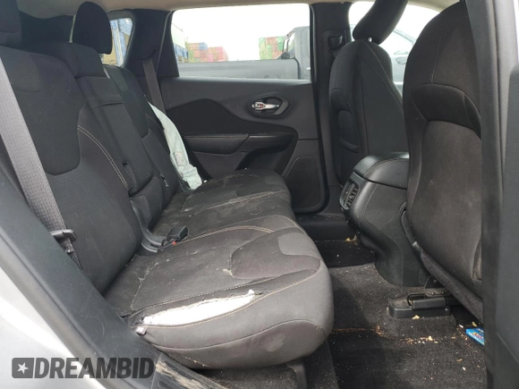2015 Jeep Cherokee Latitude with VIN 1C4PJLCS7FW539800, listed as a Copart auction lot 53125525 with 127,825 mi miles and Clean Title. Bid and sale history available at carsss.com. Image 11.