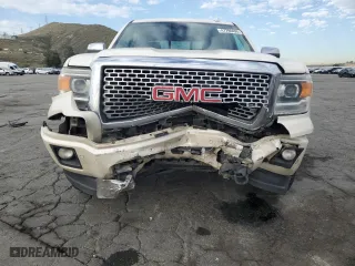 2015 GMC Sierra 1500 Denali with VIN 3GTU2WEJ1FG431208, listed as a Copart auction lot 47290495 with 393,761 mi miles and Salvage Title. Bid and sale history available at carsss.com. Image 5.