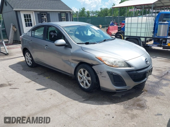 2011 Mazda 3 i Touring z VIN JM1BL1VG2B1442643, wystawiony jako IAAI lot #42145394 z przebiegiem 145 550 mil mil oraz . Historia ofert i sprzedaży dostępna na DreamBid. Obrazek 1.