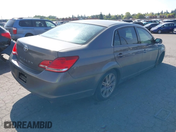 2006 Toyota Avalon XL with VIN 4T1BK36B56U131211, listed as a IAAI auction lot 42069278 with 186,222 mi miles and . Bid and sale history available at carsss.com. Image 4.